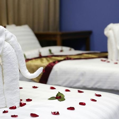 Vacation Hotel Янгон Екстер'єр фото