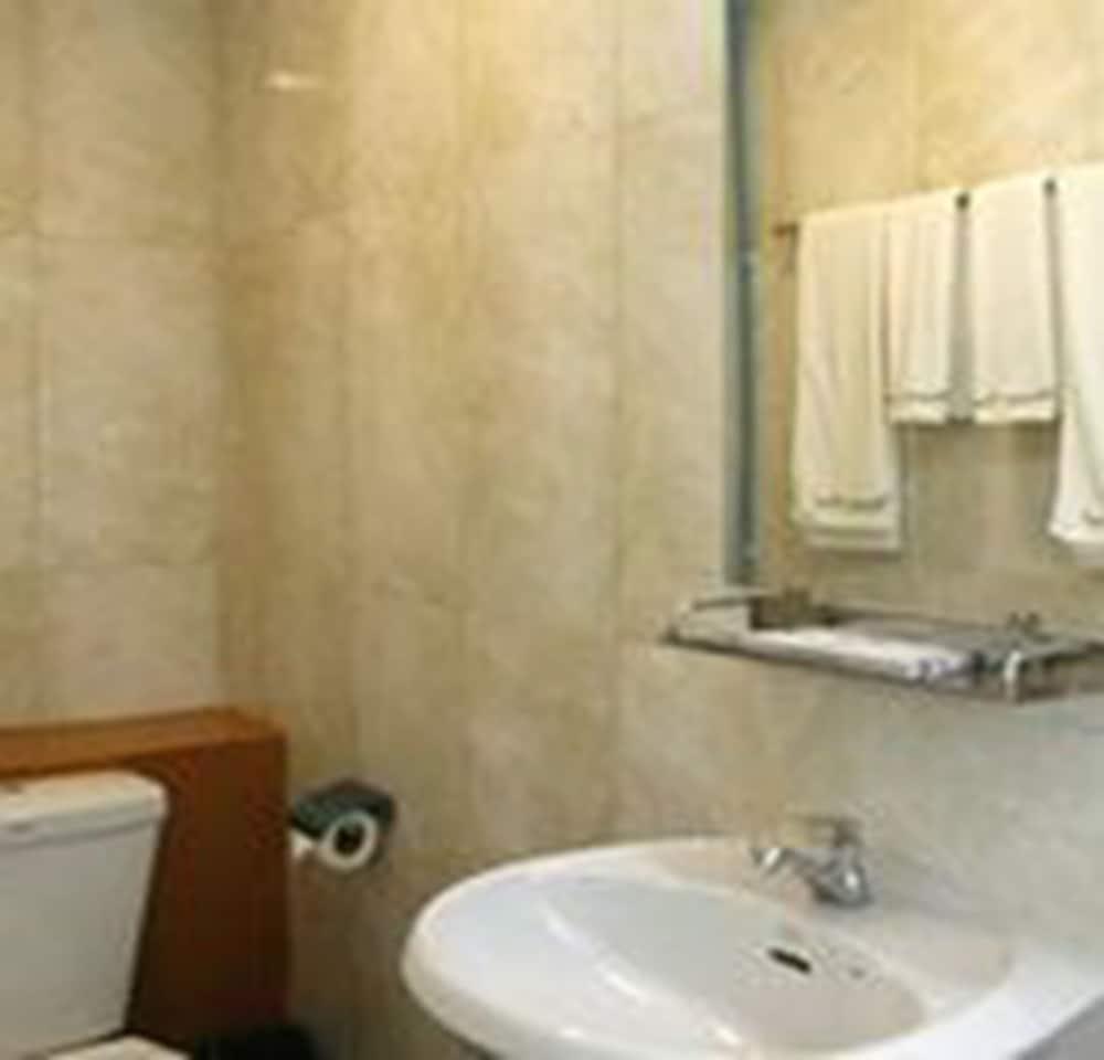 Vacation Hotel Янгон Екстер'єр фото
