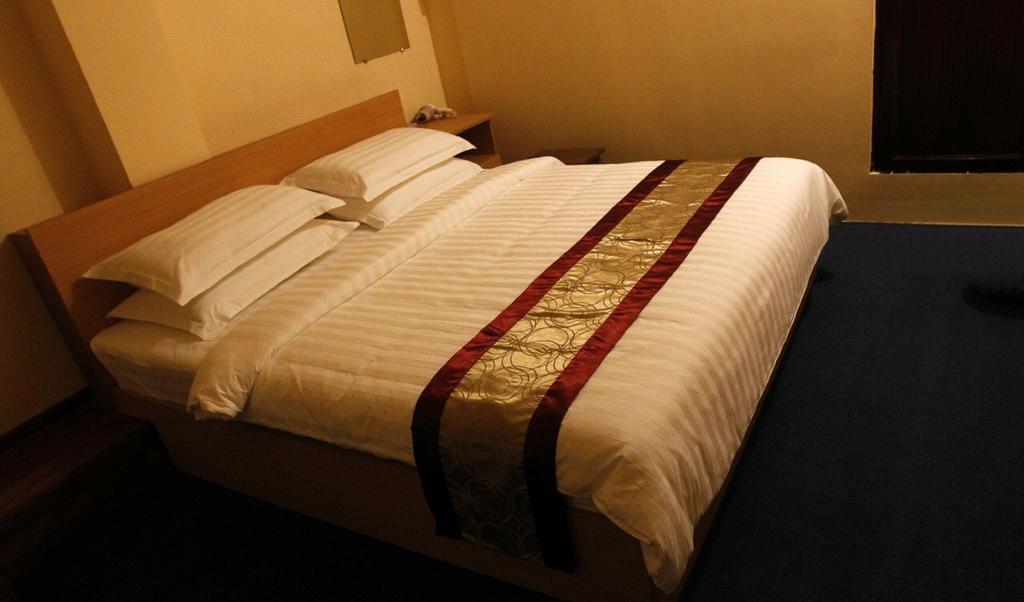 Vacation Hotel Янгон Екстер'єр фото