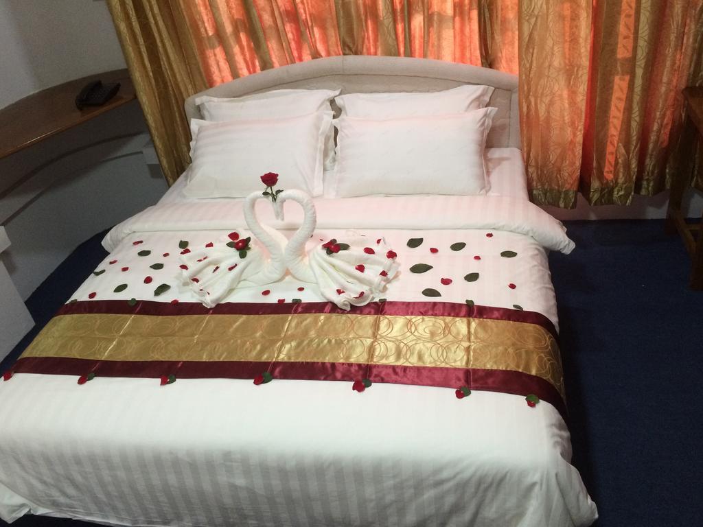 Vacation Hotel Янгон Екстер'єр фото