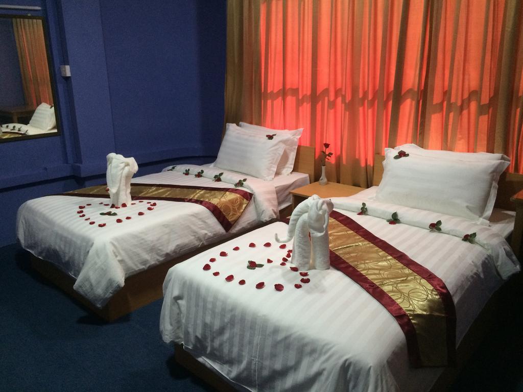 Vacation Hotel Янгон Екстер'єр фото