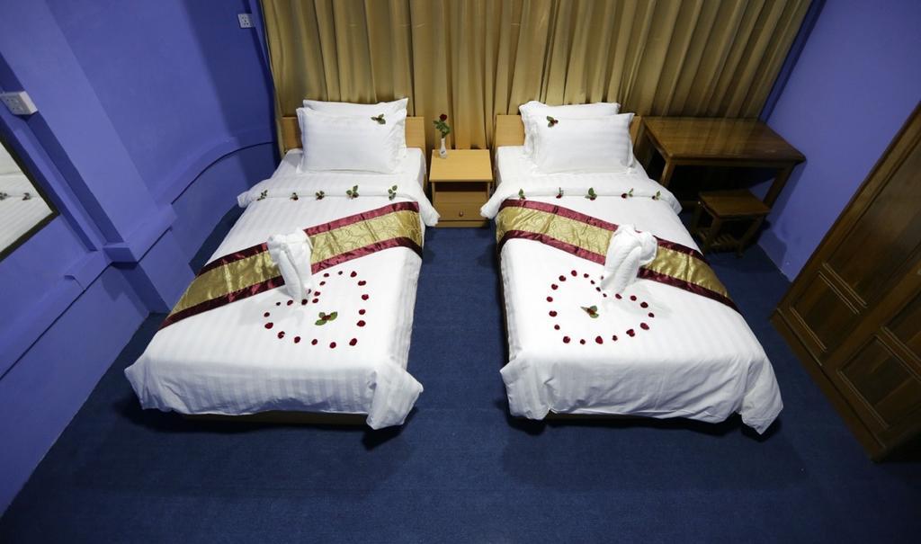 Vacation Hotel Янгон Екстер'єр фото